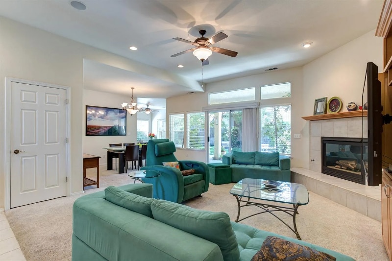 Building Photo - 872 E Green Acres Dr