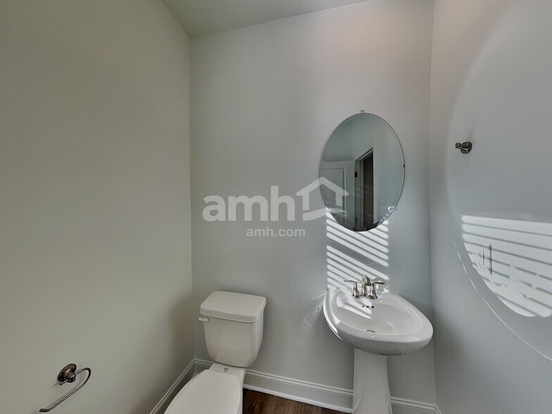 Building Photo - 1468 Aquamarine Dr