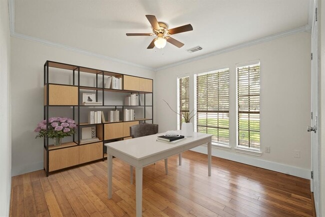 Building Photo - 2641 Village Way Dr.