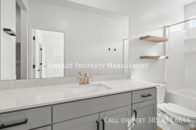 Building Photo - 15524 Trumpet Ln