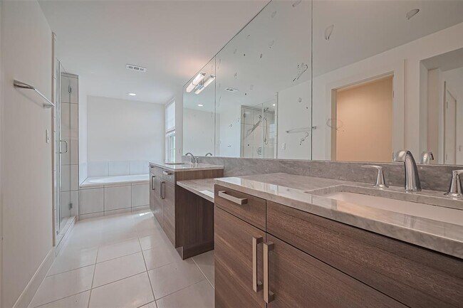 Building Photo - 11603 Royal Ivory Crossing