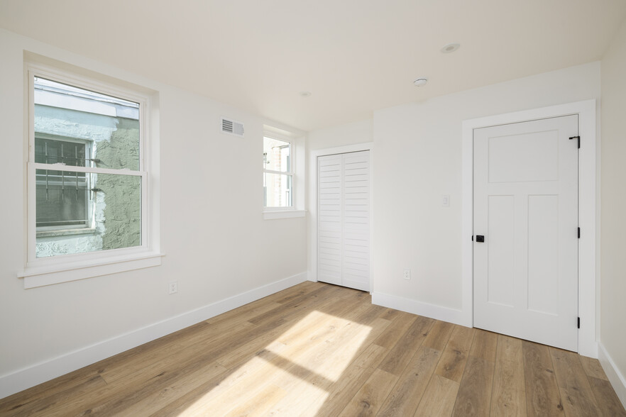 Back Bedroom, 2nd Floor, (14' X 12') - 1810 Tasker St