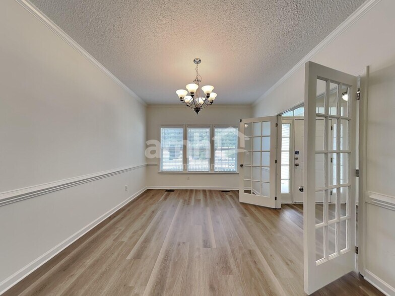 Building Photo - 8505 Rockcliff Rd