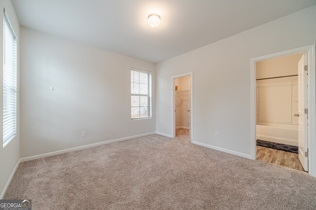 Building Photo - 2252 Talmai Dr
