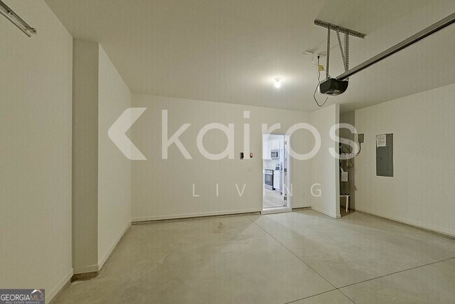 Building Photo - 208 Birch Ave