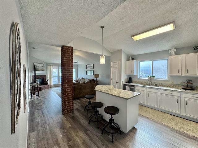 Building Photo - 10264 Sunset View Dr