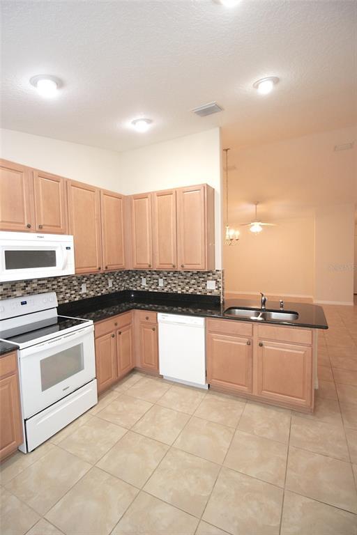 Building Photo - 32 Regency Dr