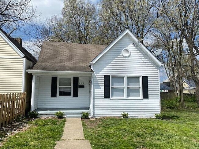 Building Photo - 663 Shropshire Ave
