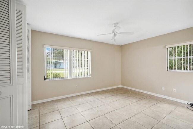 Building Photo - Well Kept Home in Madison Park - SUBLEASE