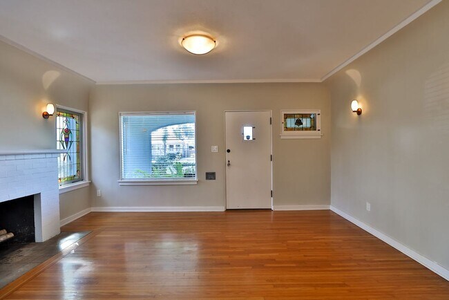 Building Photo - 1020 Madison Ave