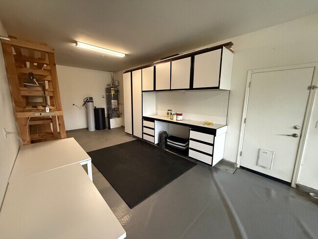 Building Photo - Beautiful Home in Springlake