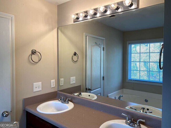 Building Photo - 7523 Grayson Bridge Cir