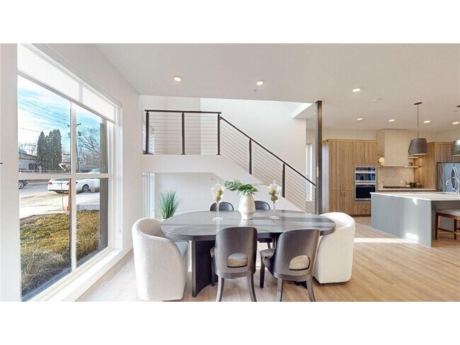 Building Photo - 4 West Dr