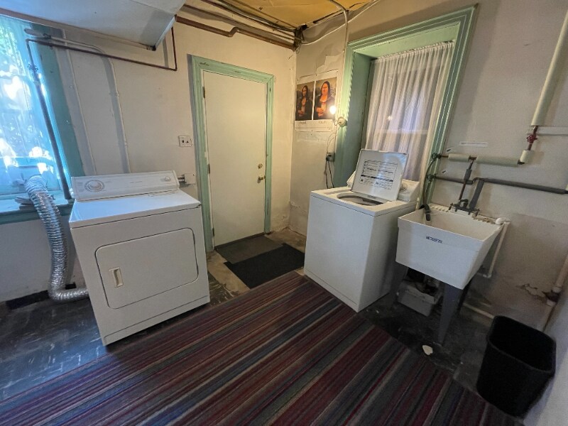 Building Photo - 219 Washington Ln