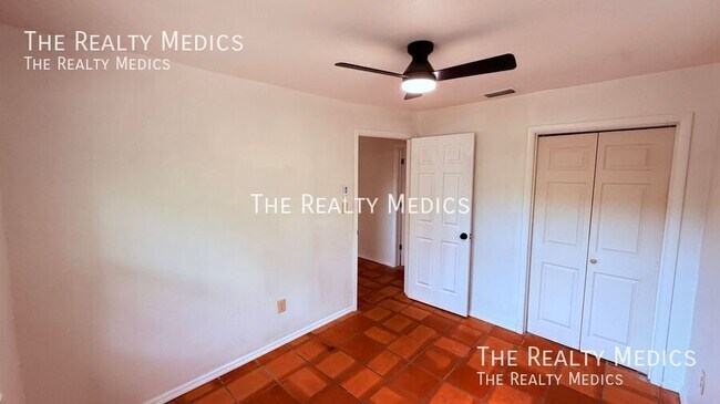 Building Photo - 31061 Lochmore Cir