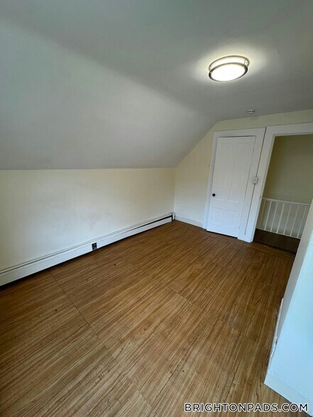 Building Photo - 44 Winship St