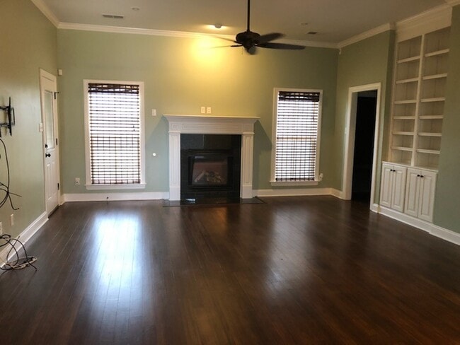 Building Photo - COMING SOON!Lovely home ready for your family! Bethel Park Subdivision