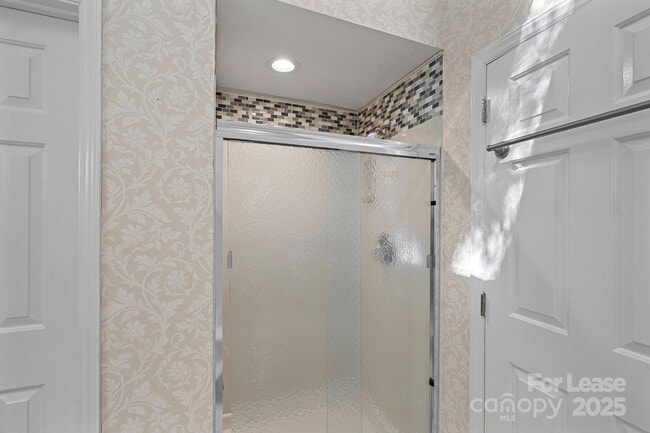 Building Photo - 7117 Kinsmore Ln