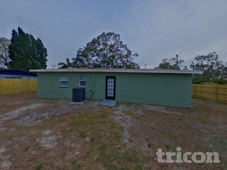 Building Photo - 3210 W Tyson Ave