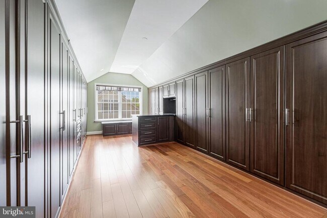 Building Photo - 22507 Bowens Wharf Pl