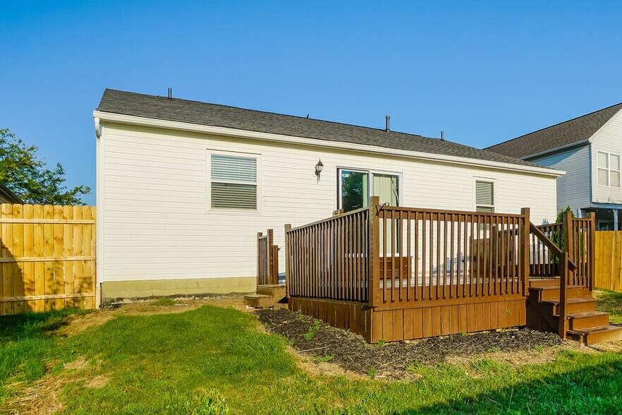 Building Photo - 828 Spivey Ln