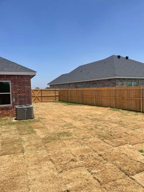 Building Photo - 6950 Phoenix Dr
