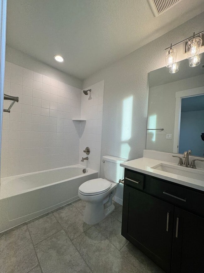 Building Photo - Beautiful New 2 Story Home w/Finished Basement!