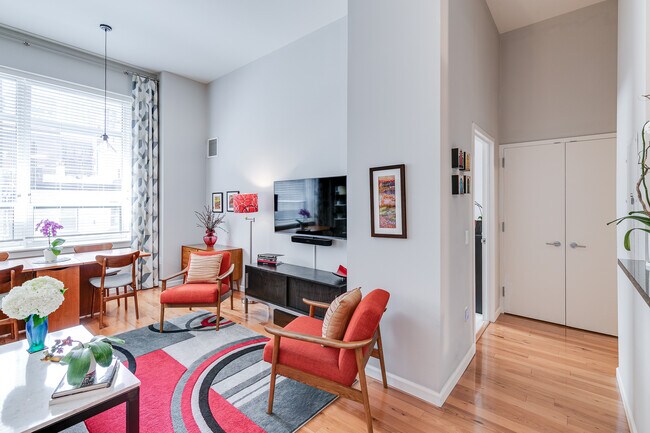 Building Photo - 1425 Locust St