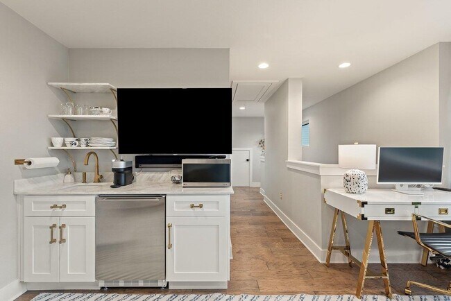 Building Photo - 3018 Sunridge Dr