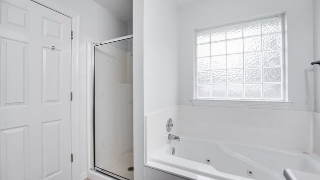 Building Photo - Charming 3BR Home in Har-Ber Meadows Cul-de-Sac