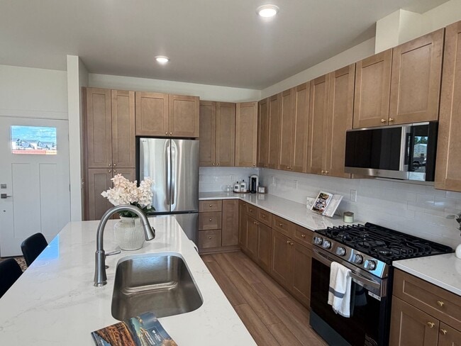 Building Photo - 828 Spaniel Ln