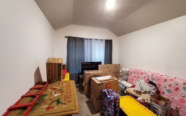 Building Photo - 22607 Castello Lakes Dr