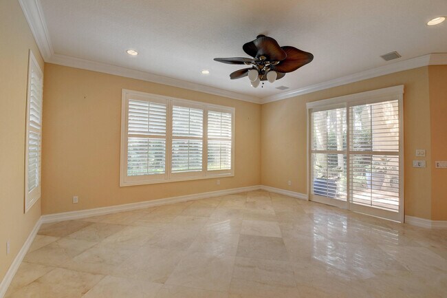 Building Photo - 8957 Sandy Crest Ln