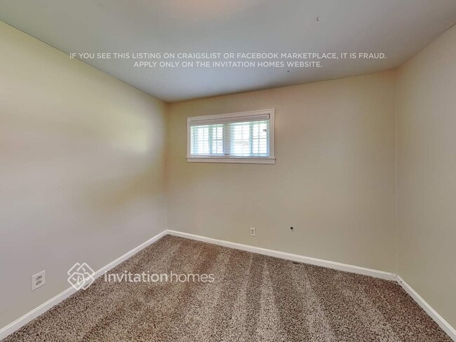 Building Photo - 759 Birchwood Ln SW