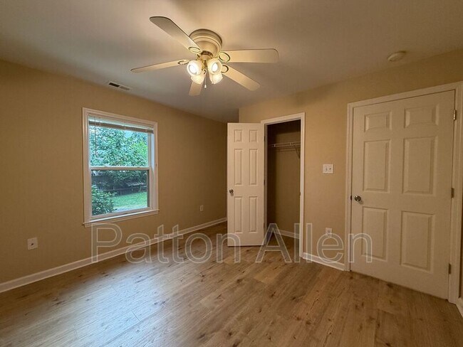 Building Photo - 115 Starnes Cove Rd