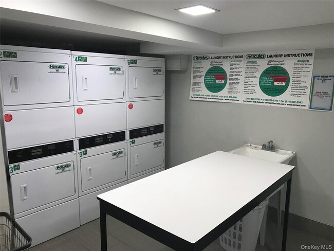 Building Photo - 215 E Broadway