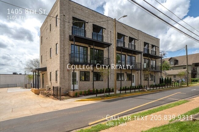 Building Photo - 1405 8th St