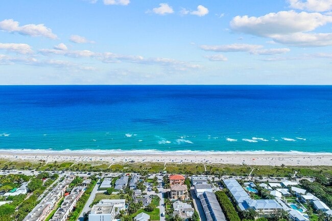 Building Photo - 3219 Karen Dr