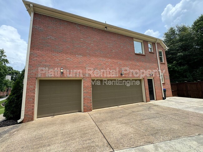 Building Photo - 830 Eden Green Ct