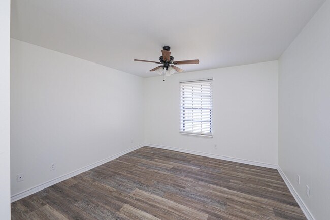 Building Photo - 752 Buffalo Ct