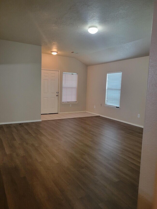 Building Photo - 7206 Cypress Pr Dr
