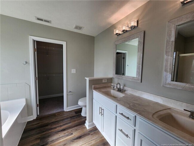 Building Photo - 2804 Ally Rayven Dr