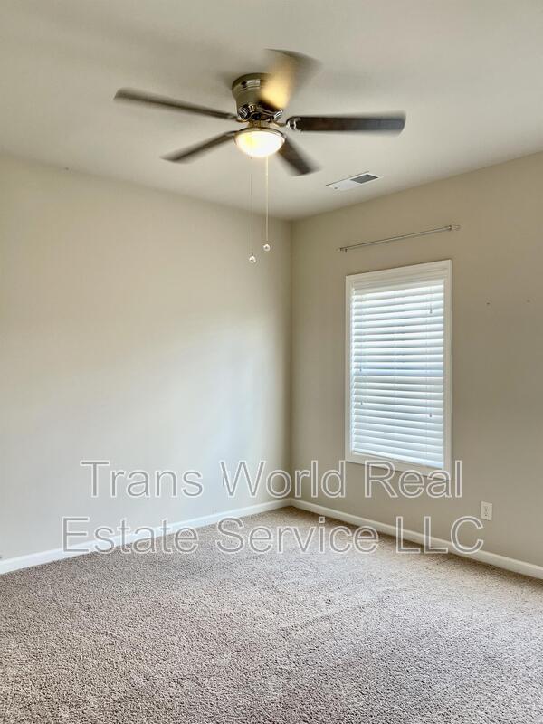 Building Photo - 5226 Apple Grove Rd NE