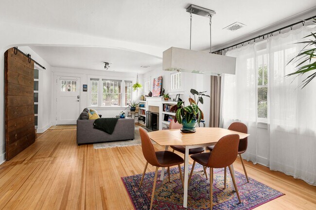 Building Photo - 803 E Ellsworth Ave