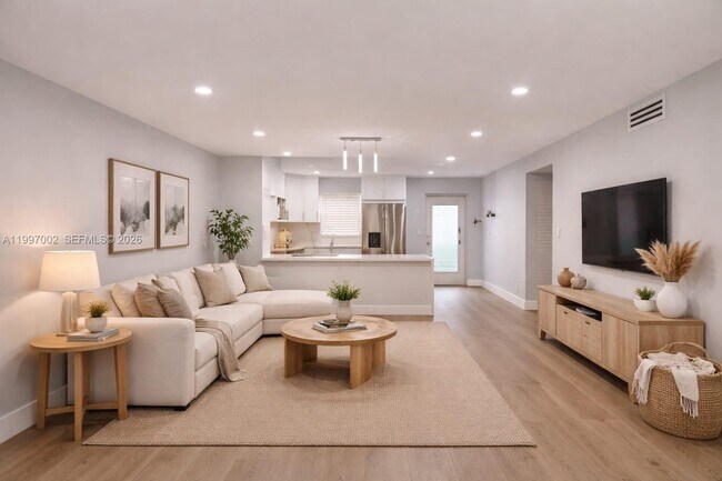 Building Photo - 2980 Riverside Dr