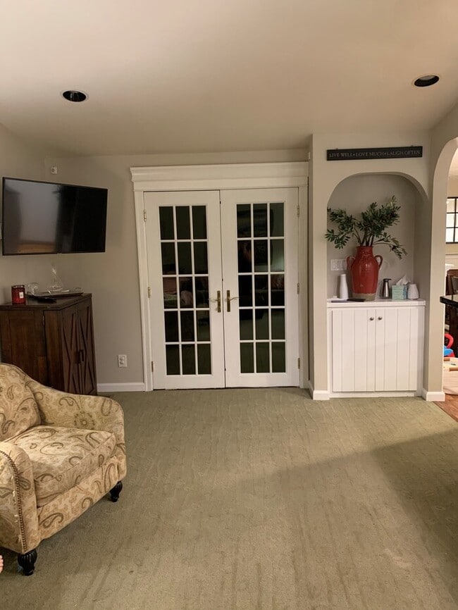 Building Photo - Spacious 4- Bed Home in Rivergrove Featuring 4-Car Garage, RV Parking, Fenced Yard, Minutes from ...