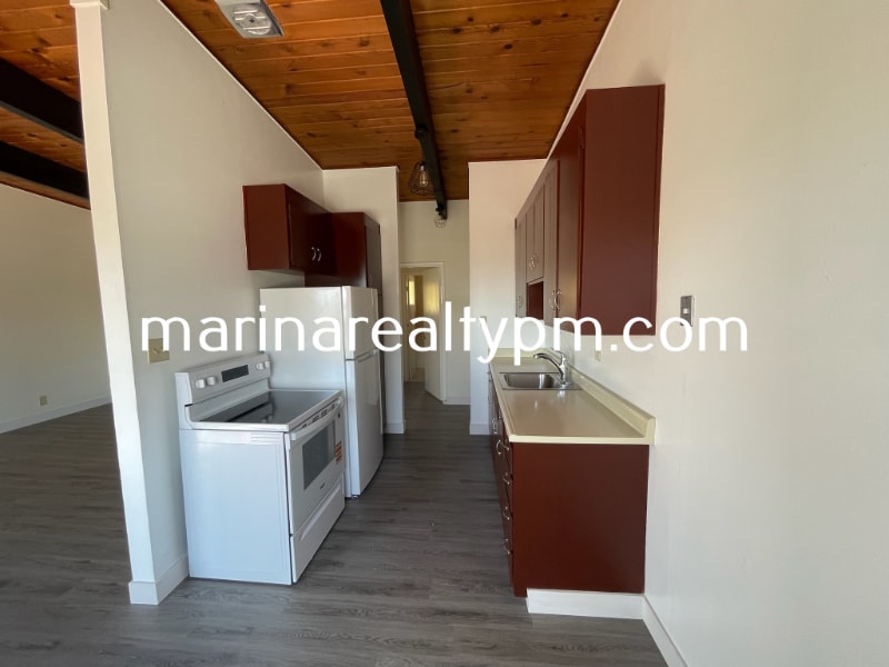 Building Photo - 129-191 Hilborn St