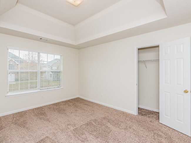 Building Photo - 1008 Spaniel Terrace