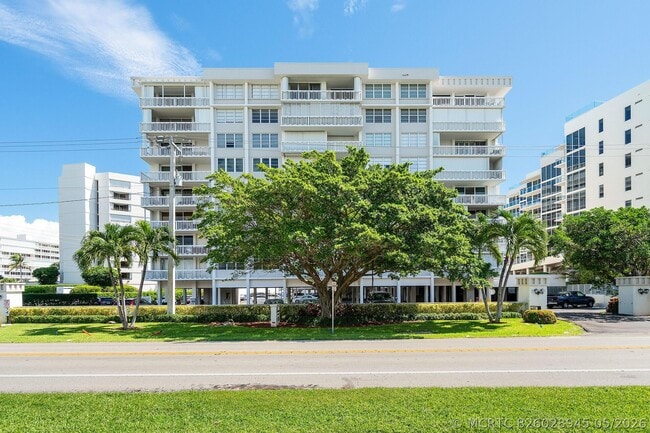 Building Photo - 3570 S Ocean Blvd