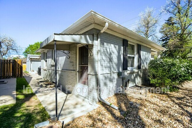 Building Photo - 785 Elm St